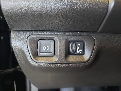 Used 2018 GMC Acadia SLT w/ LPO, Cargo Package AWD/4WD image 28