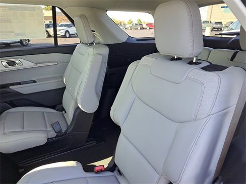 New 2026 Ford Explorer Active image 21