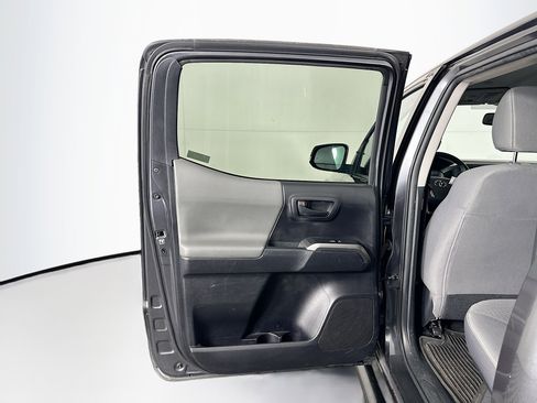 Used 2020 Toyota Tacoma SR5 image 25