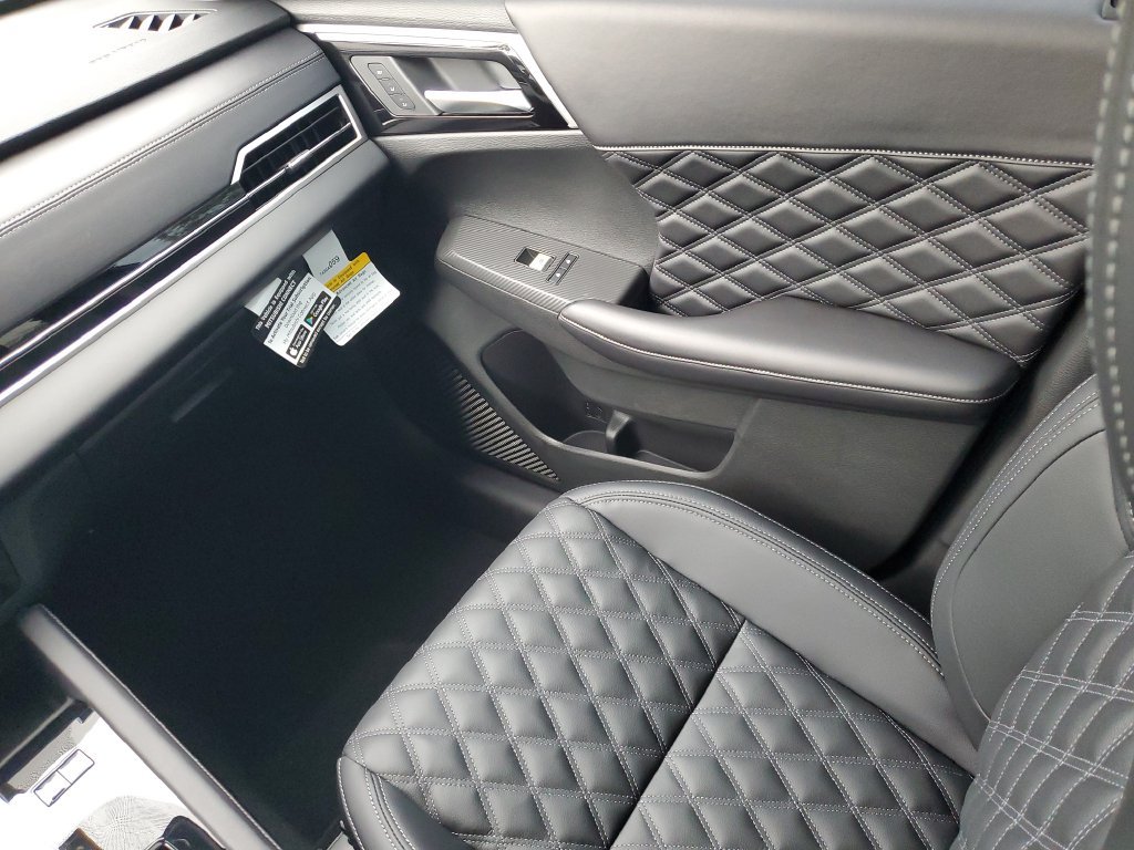 Used 2025 Mitsubishi Outlander SEL AWD/4WD image 10