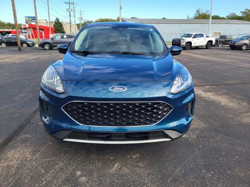 Used 2020 Ford Escape SE image 19