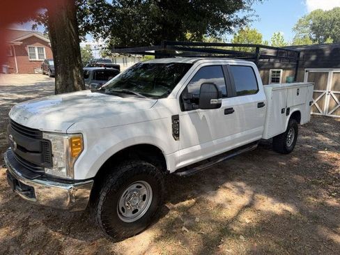 Used 2017 Ford F250 XL w/ Power Equipment Group AWD/4WD image 1