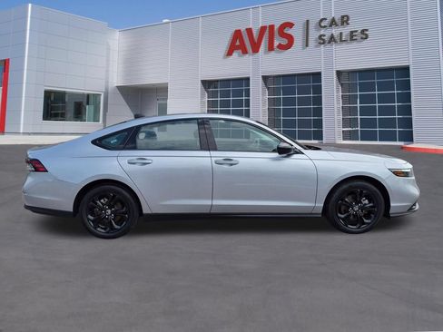 Used 2025 Honda Accord SE image 5