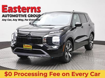 Used 2025 Mitsubishi Outlander SE