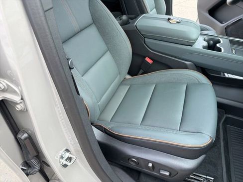 New 2026 GMC Acadia AT4 w/ Luxury Package AWD/4WD image 26