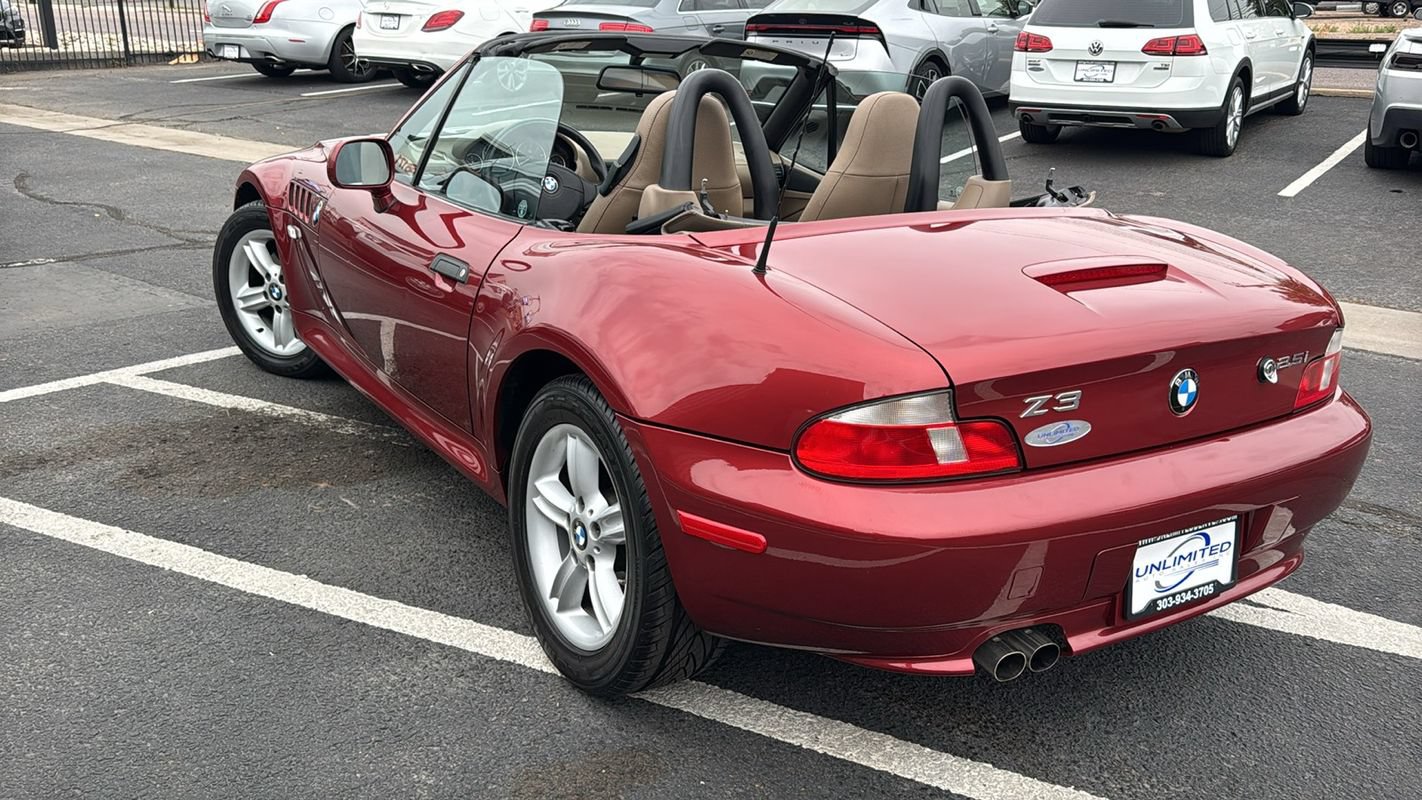 Used 2001 BMW Z3 2.5i RWD image 9