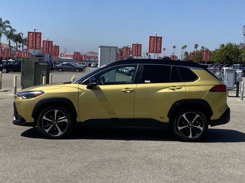 Certified 2023 Toyota Corolla Cross XSE w/ Convenience Package image 2