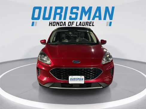 Used 2020 Ford Escape SE image 3