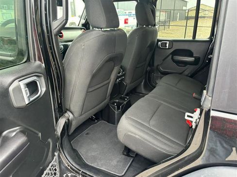 Used 2019 Jeep Wrangler Unlimited Sport S AWD/4WD image 12