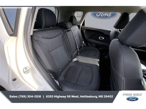 Used 2016 Kia Soul + FWD image 20