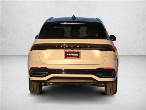 New 2026 Lincoln Nautilus Reserve image 6