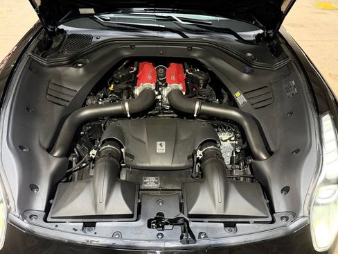 Used 2015 Ferrari California T RWD image 18