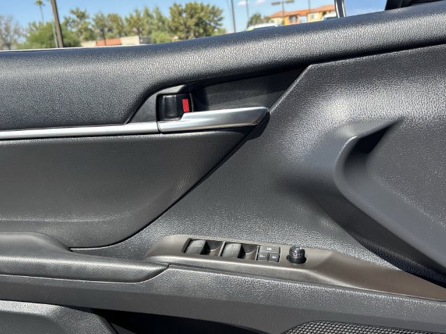 Used 2022 Toyota Camry SE w/ Carpet Mat Package (TMS) FWD image 21