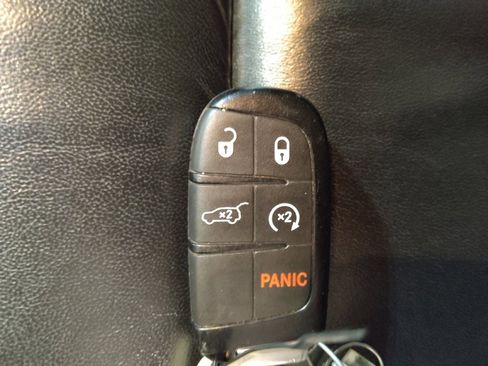 Used 2015 Jeep Grand Cherokee Limited image 32