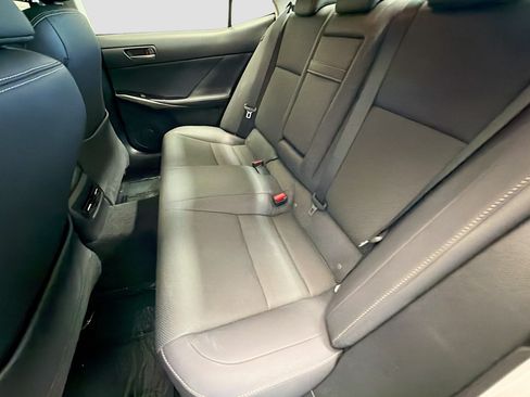 Used 2019 Lexus IS 300 RWD image 13