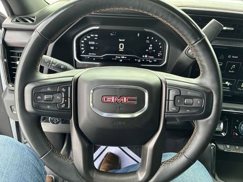 Used 2024 GMC Sierra 2500 AT4 w/ AT4 Preferred Package image 14