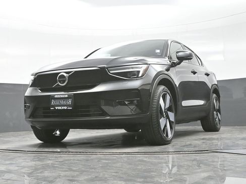 Used 2023 Volvo C40 P8 Recharge Ultimate image 18