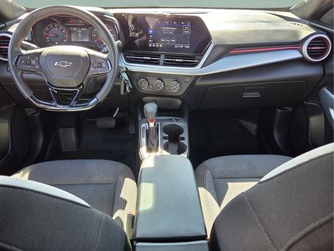 Used 2025 Chevrolet Trax RS w/ Driver Confidence Package FWD image 12