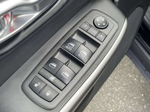 Used 2021 Jeep Cherokee Latitude Plus w/ Sun & Sound Group FWD image 15