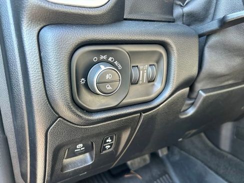 Used 2019 RAM 1500 Big Horn AWD/4WD image 12
