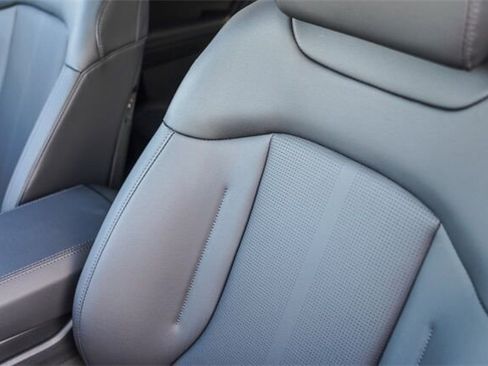 New 2026 Kia Sportage EX image 21