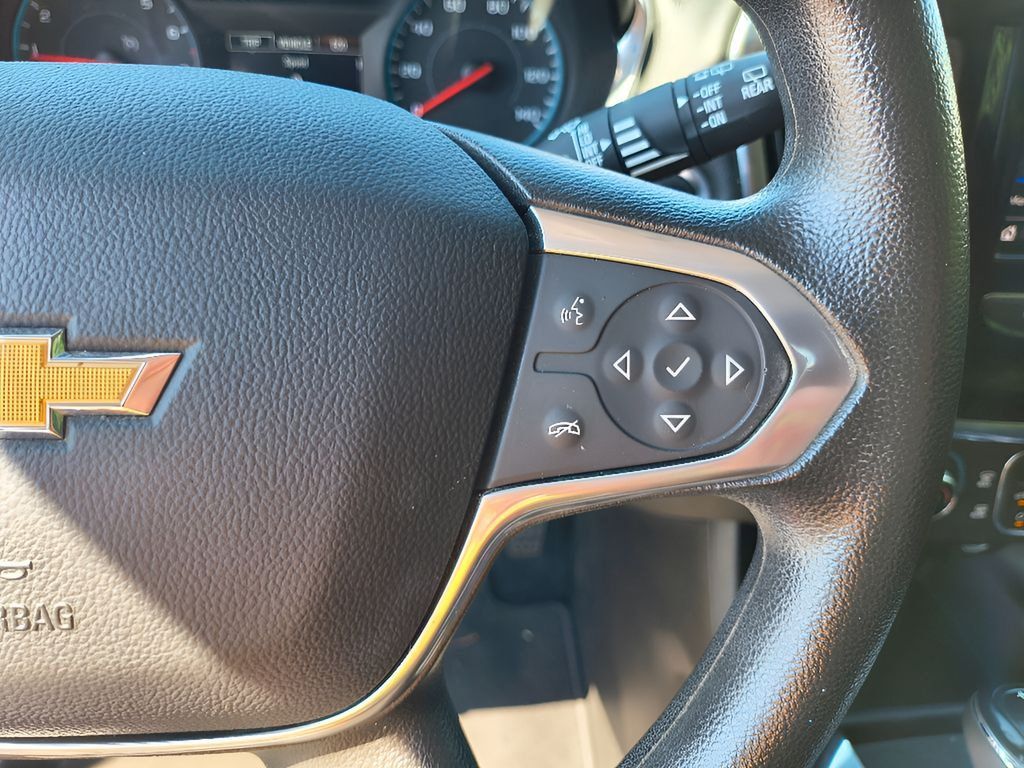 Used 2020 Chevrolet Traverse LS FWD image 19