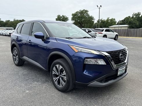 Used 2023 Nissan Rogue SV FWD image 7