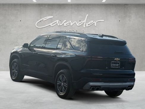 Used 2025 Chevrolet Traverse LT FWD image 14
