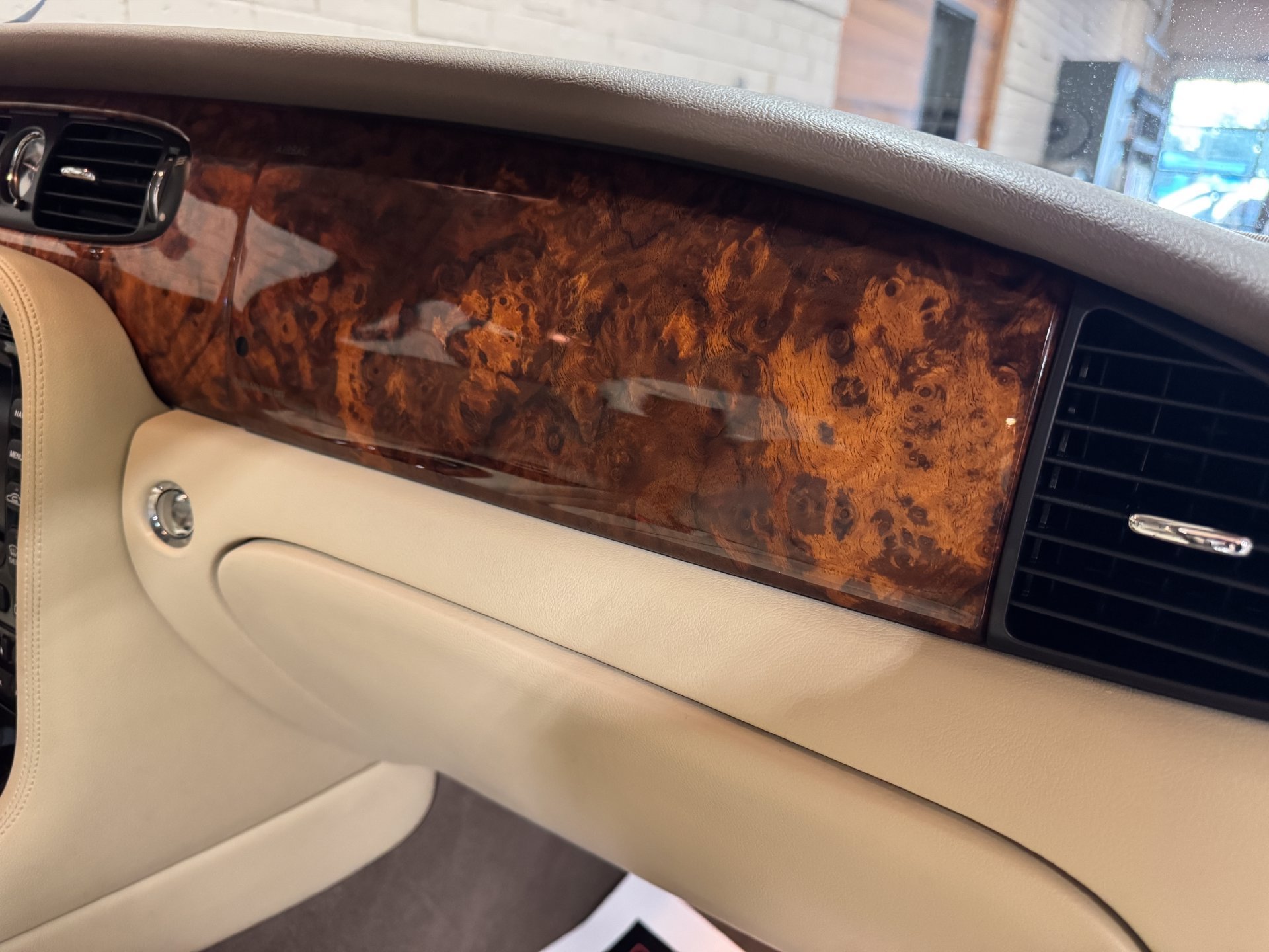 Used 2007 Jaguar XJ8 RWD image 49