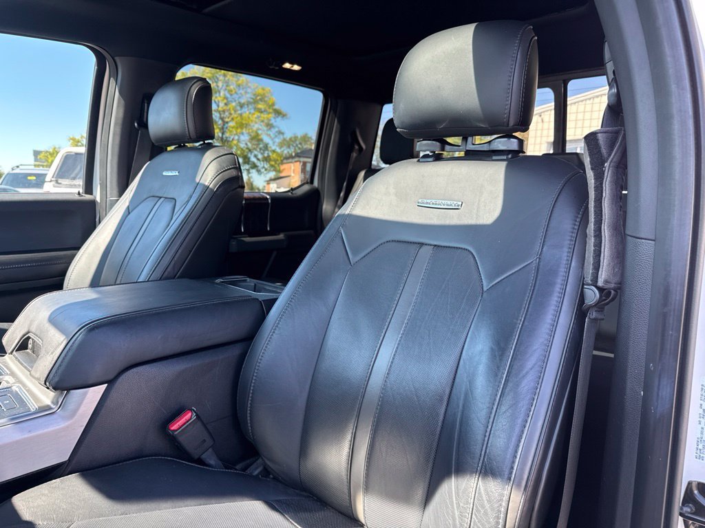 Used 2016 Ford F150 Platinum w/ Equipment Group 701A Luxury AWD/4WD image 30