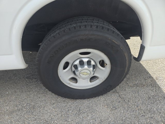 Used 2014 Chevrolet Express 2500 LS RWD image 8