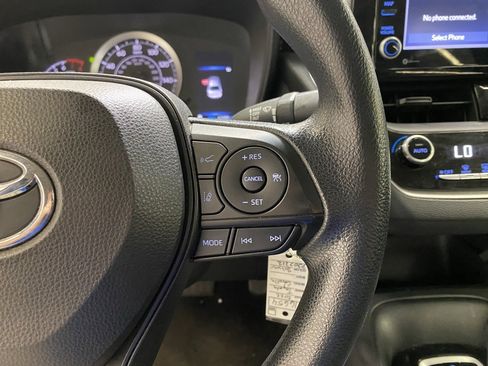 Used 2022 Toyota Corolla LE image 16