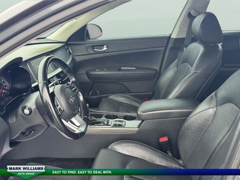 Used 2020 Kia Optima SE image 12
