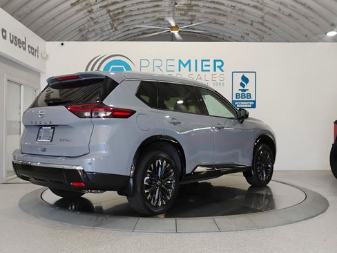 Used 2024 Nissan Rogue Platinum w/ Platinum Premium Package FWD image 24