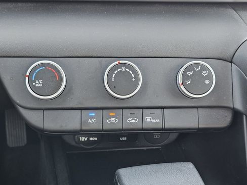 Certified 2025 Hyundai Elantra SE FWD image 15