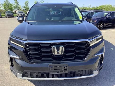 Used 2024 Honda Pilot Elite image 2