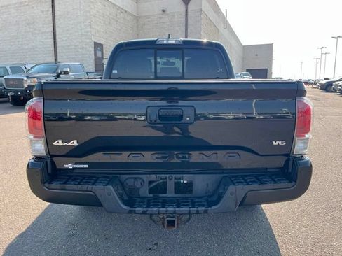 Used 2016 Toyota Tacoma Limited w/ Towing Package AWD/4WD image 5