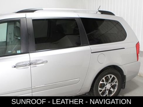 Used 2014 Kia Sedona EX w/ Navigation Package FWD image 10