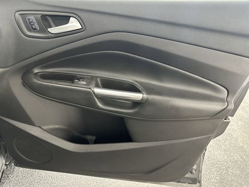 Used 2018 Ford Escape SE image 36