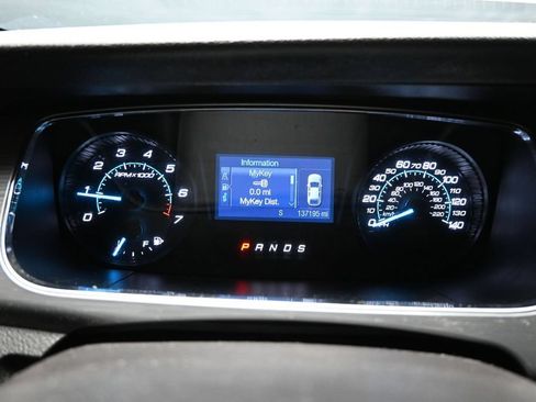 Used 2015 Ford Taurus SEL FWD image 15