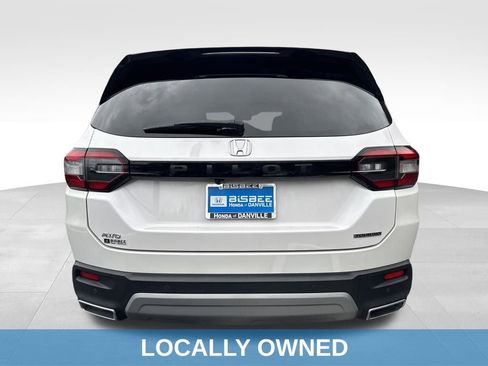 Certified 2024 Honda Pilot Touring image 6