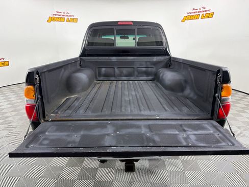 Used 2002 Toyota Tacoma PreRunner w/ SR5 Pkg w/ Chrome Pkg RWD image 4