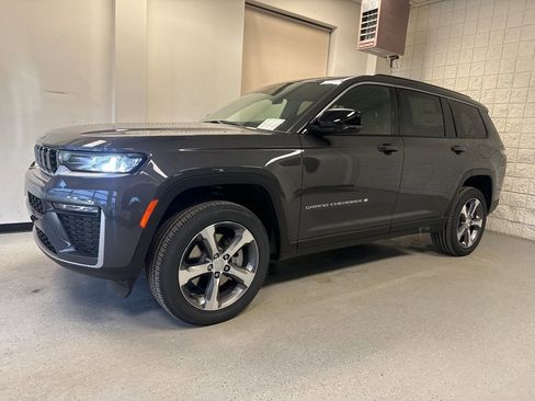 New 2026 Jeep Grand Cherokee L Limited AWD/4WD image 13