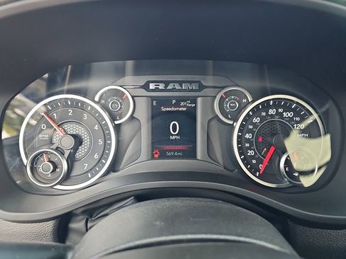New 2026 RAM 1500 Express AWD/4WD image 18