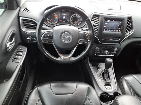 Used 2019 Jeep Cherokee Latitude Plus w/ Trailer Tow Group image 7