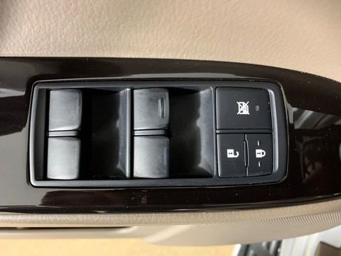 Used 2016 Lexus GX 460 w/ Navigation Package AWD/4WD image 10