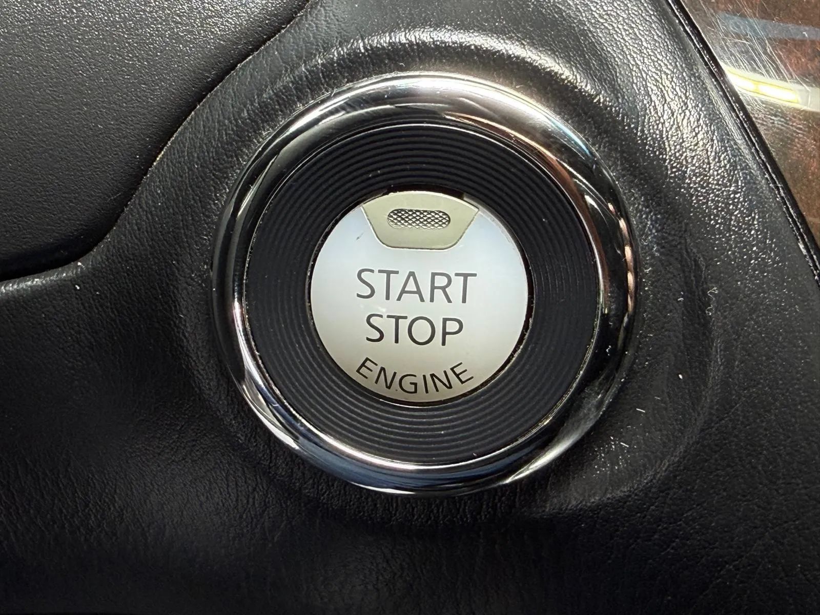 Used 2013 INFINITI JX35 FWD w/ Premium Pkg image 42