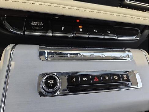 New 2025 Lincoln Aviator Reserve w/ Equipment Group 201A image 15