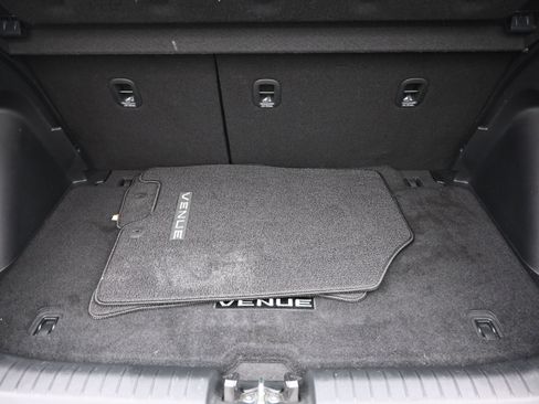 Used 2024 Hyundai Venue SEL image 24