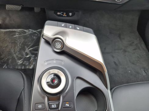 New 2025 Kia EV6 Light w/ Light LR Technology Package image 9